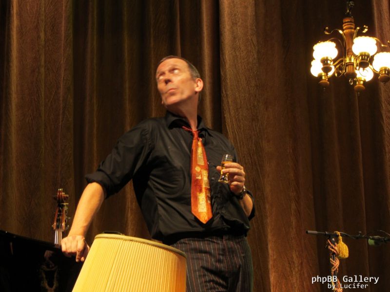 Hugh Laurie - Concert - Berlin - July 2012 - mj1985