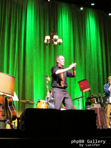 Hugh Laurie - Concert - Berlin - July 2012 - mj1985