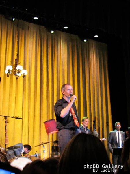 Hugh Laurie - Concert - Berlin - July 2012 - mj1985