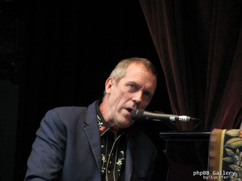 Hugh Laurie - Concert - Hamburg - July 2012 - mj1985