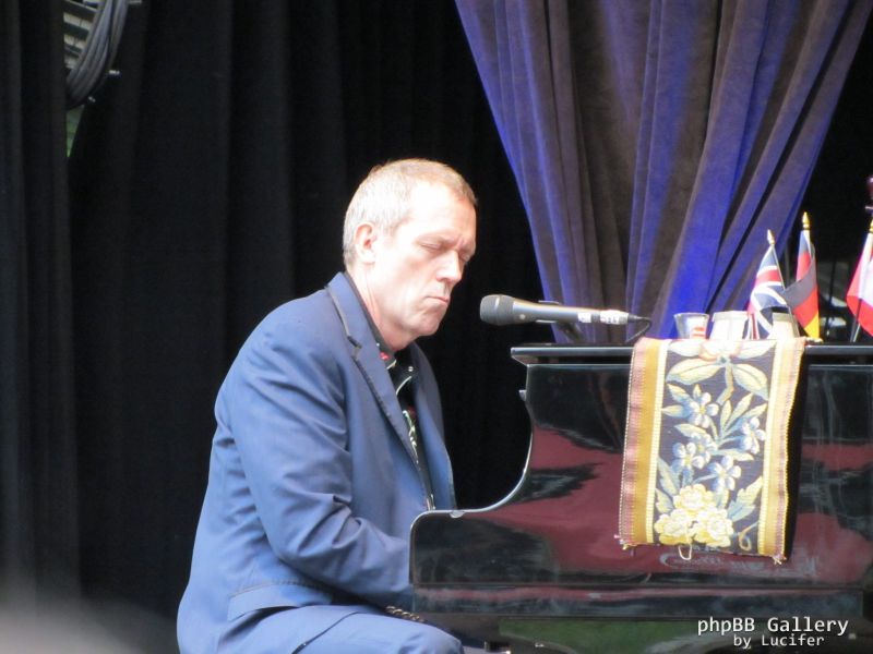 Hugh Laurie - Concert - Hamburg - July 2012 - mj1985