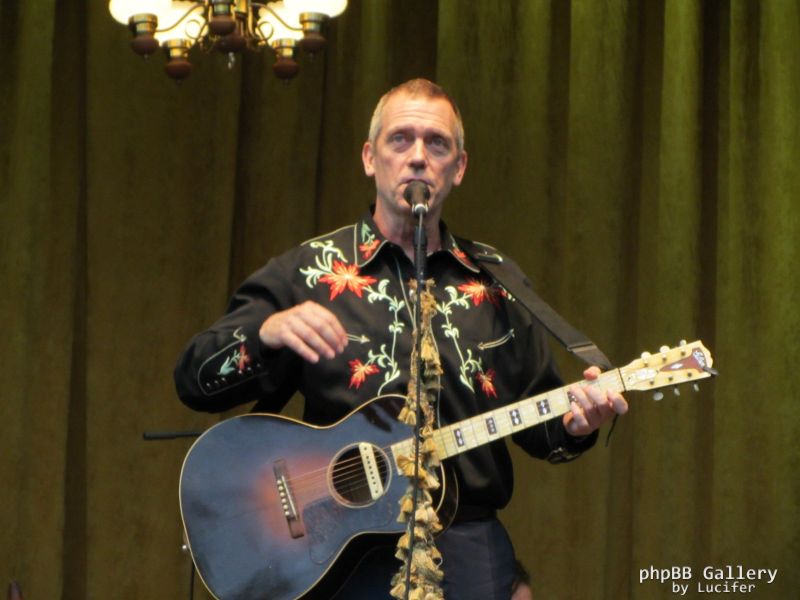 Hugh Laurie - Concert - Hamburg - July 2012 - mj1985