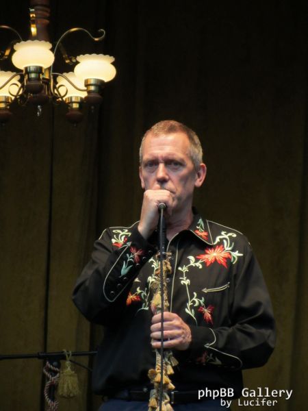 Hugh Laurie - Concert - Hamburg - July 2012 - mj1985