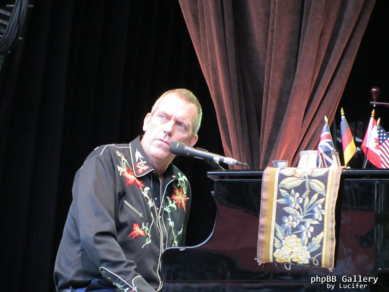 Hugh Laurie - Concert - Hamburg - July 2012 - mj1985