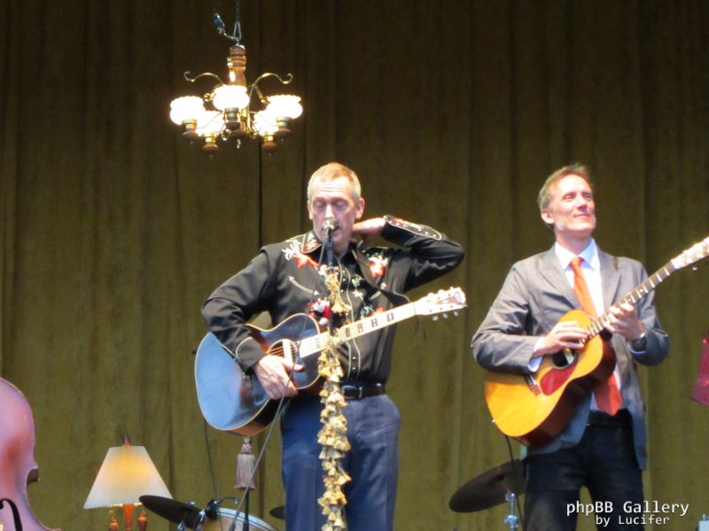 Hugh Laurie - Concert - Hamburg - July 2012 - mj1985
