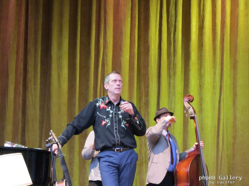 Hugh Laurie - Concert - Hamburg - July 2012 - mj1985
