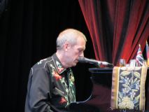 Hugh Laurie - Concert - Hamburg - July 2012 - mj1985