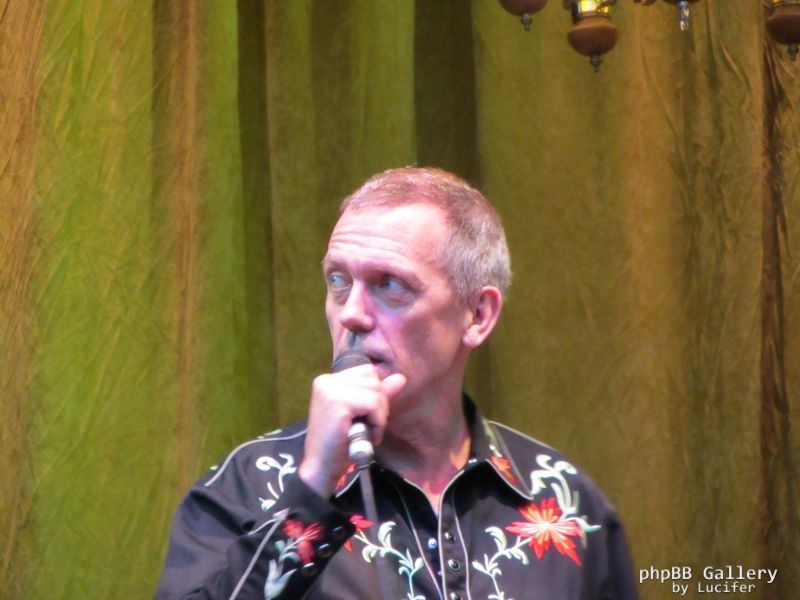 Hugh Laurie - Concert - Hamburg - July 2012 - mj1985