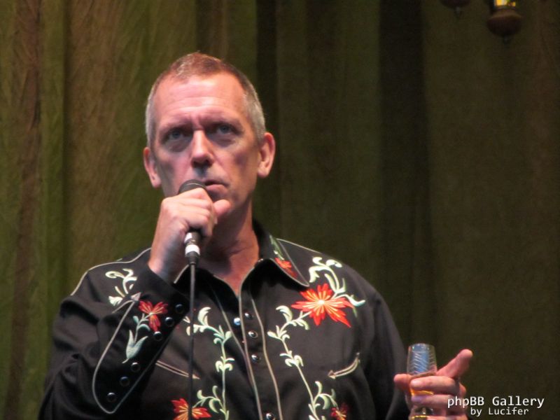 Hugh Laurie - Concert - Hamburg - July 2012 - mj1985