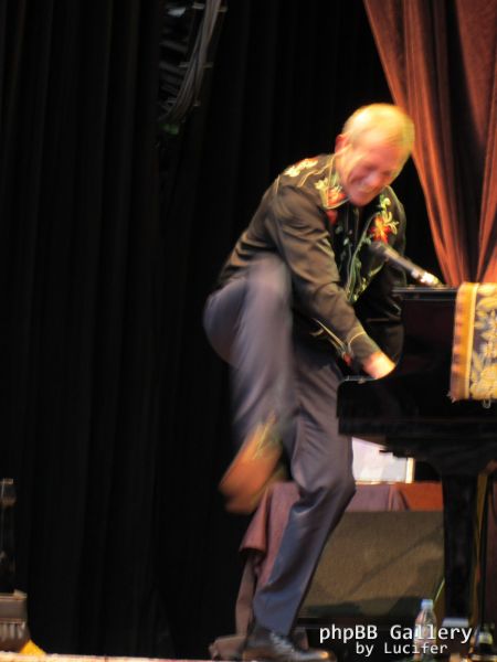 Hugh Laurie - Concert - Hamburg - July 2012 - mj1985