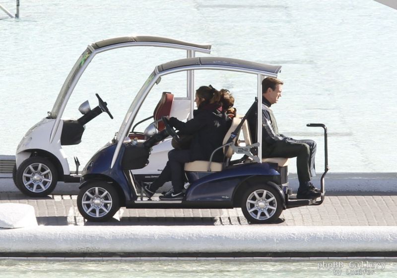 Hugh Laurie & George Clooney at the set of Tomorrowland, January 21st 2014