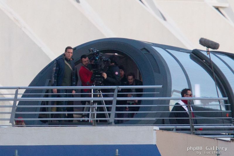 Hugh Laurie & George Clooney at the set of Tomorrowland, January 21st 2014