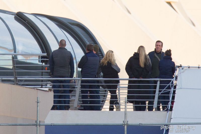Hugh Laurie & George Clooney at the set of Tomorrowland, January 21st 2014