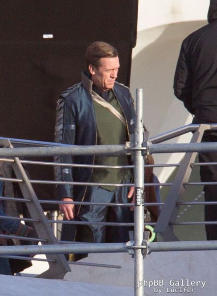 Hugh Laurie & George Clooney at the set of Tomorrowland, January 21st 2014