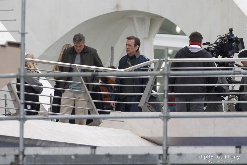 Hugh Laurie & George Clooney at the set of Tomorrowland, January 21st 2014