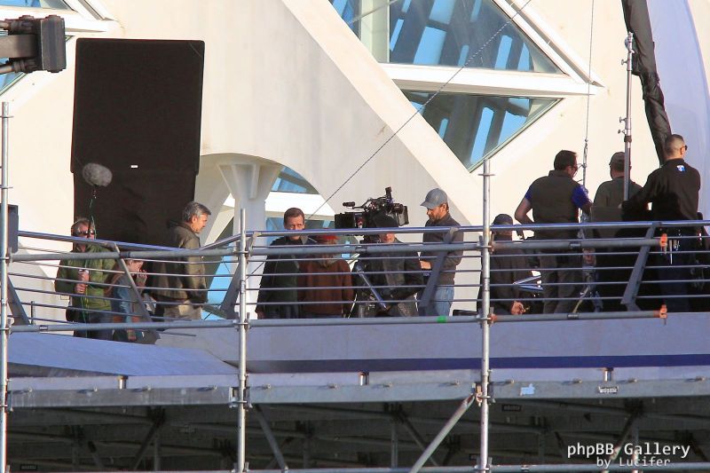 Hugh Laurie & George Clooney at the set of Tomorrowland, January 21st 2014