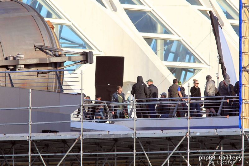 Hugh Laurie & George Clooney at the set of Tomorrowland, January 21st 2014
