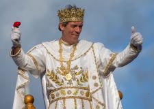 Hugh Laurie - New Orleans - Mardi Gras Parade 2014