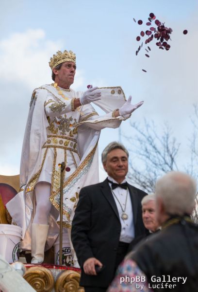 Hugh Laurie - New Orleans - Mardi Gras Parade 2014
