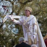 Hugh Laurie - New Orleans - Mardi Gras Parade 2014