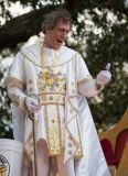 Hugh Laurie - New Orleans - Mardi Gras Parade 2014