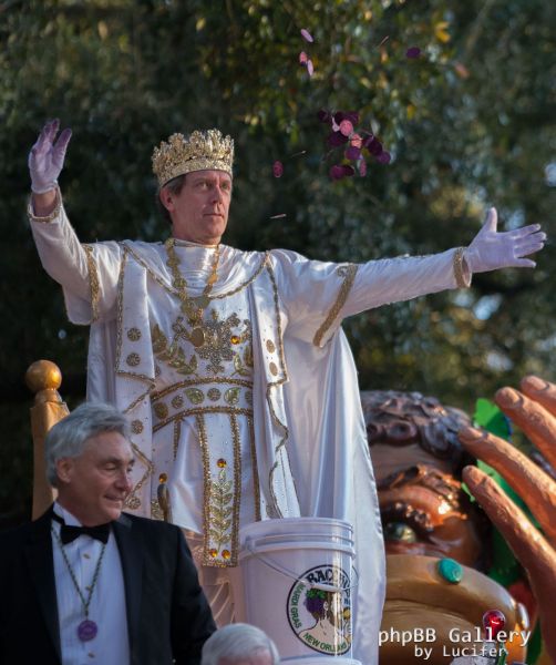 Hugh Laurie - New Orleans - Mardi Gras Parade 2014