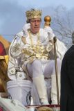 Hugh Laurie - New Orleans - Mardi Gras Parade 2014