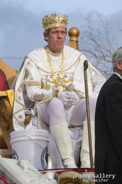 Hugh Laurie - New Orleans - Mardi Gras Parade 2014