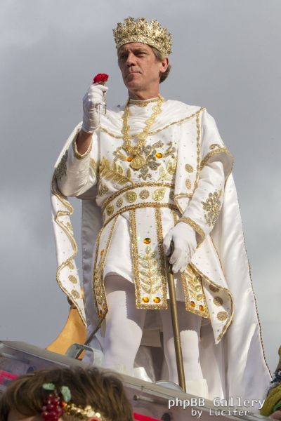 Hugh Laurie - New Orleans - Mardi Gras Parade 2014