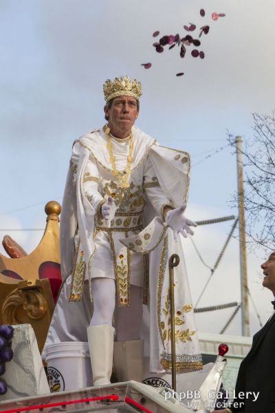 Hugh Laurie - New Orleans - Mardi Gras Parade 2014