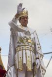 Hugh Laurie - New Orleans - Mardi Gras Parade 2014