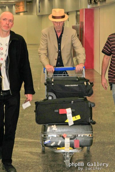 Hugh Laurie and the Copper Bottom Band - Arriving in Rio 2014