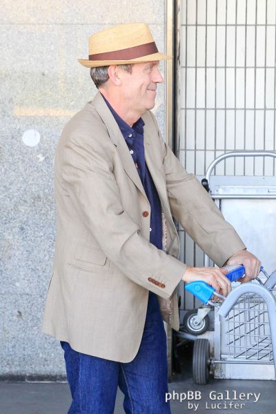 Hugh Laurie and the Copper Bottom Band - Arriving in Rio 2014