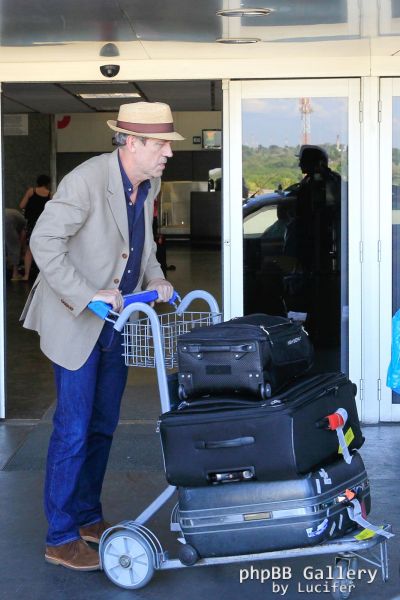 Hugh Laurie and the Copper Bottom Band - Arriving in Rio 2014