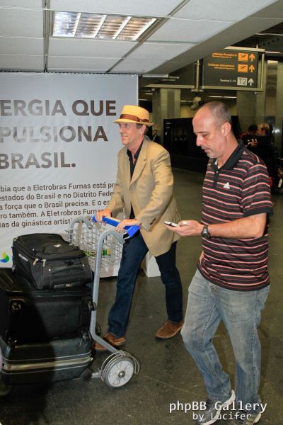 Hugh Laurie and the Copper Bottom Band - Arriving in Rio 2014
