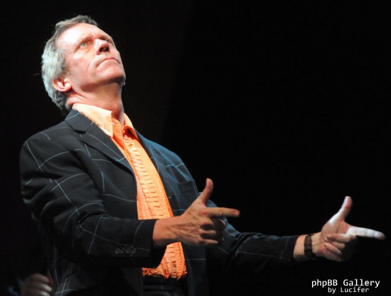 Hugh Laurie & The Copper Bottom Band perform in Brno 2014