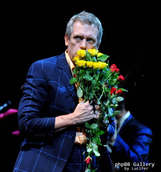 Hugh Laurie & The Copper Bottom Band perform in Brno 2014