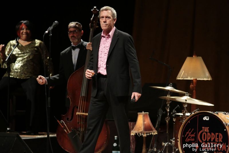 Hugh Laurie & The Copper Bottom Band perform in Milan 2014