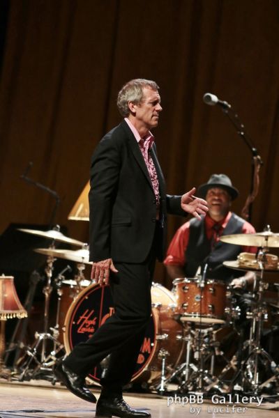 Hugh Laurie & The Copper Bottom Band perform in Milan 2014