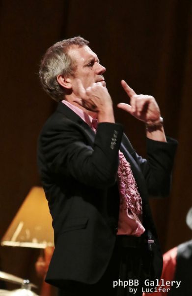Hugh Laurie & The Copper Bottom Band perform in Milan 2014