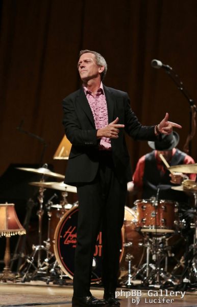 Hugh Laurie & The Copper Bottom Band perform in Milan 2014
