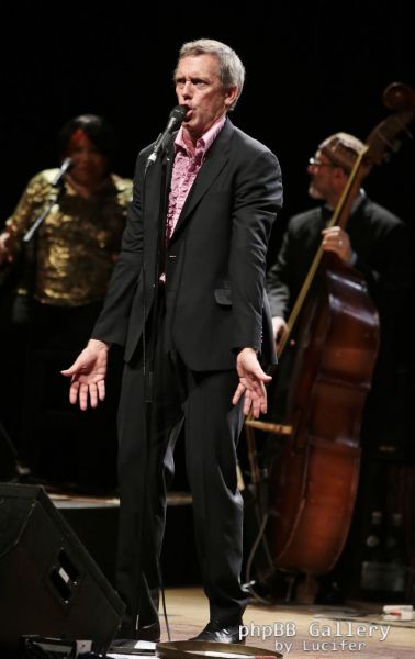 Hugh Laurie & The Copper Bottom Band perform in Milan 2014