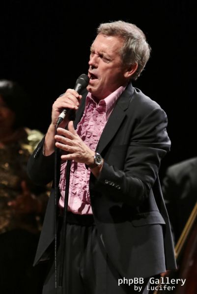 Hugh Laurie & The Copper Bottom Band perform in Milan 2014