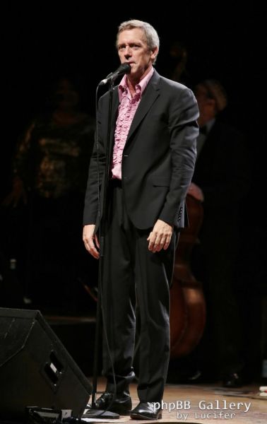 Hugh Laurie & The Copper Bottom Band perform in Milan 2014