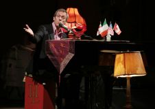 Hugh Laurie & The Copper Bottom Band perform in Milan 2014