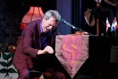 Hugh Laurie & The Copper Bottom Band perform in Graz 2014