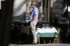 Hugh Laurie - Filming 'The Night Manager' in Palma de Mallorca