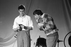 Hugh Laurie & Stephen Fry - Weekend in Wallop - 1984