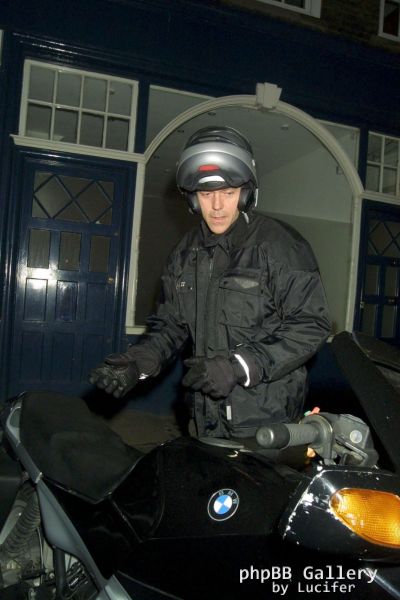 Hugh Laurie - The Ivy March 2003