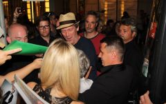 Hugh Laurie - Signs autographs in Wien - July 2013